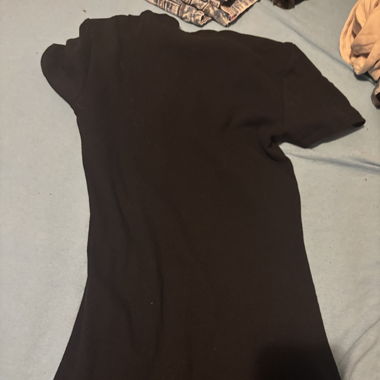 Schwarzes kleid