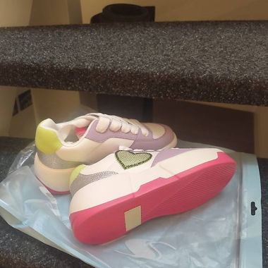Ungetragene Sneaker Grösse 37