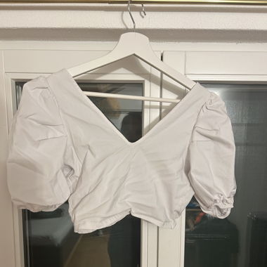 Crop Top weiss mit Puffärmeln 