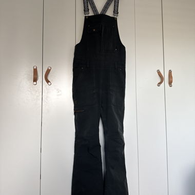 Black DC snowboard bib pants