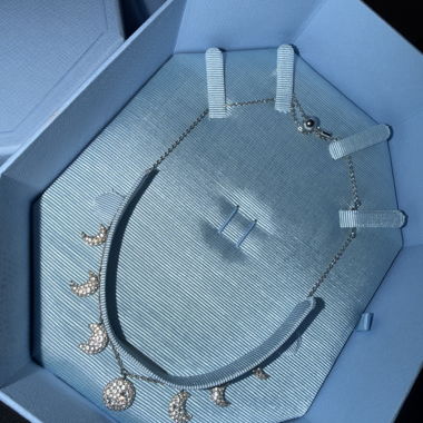 Swarovski Halskette mit Mondanhängern