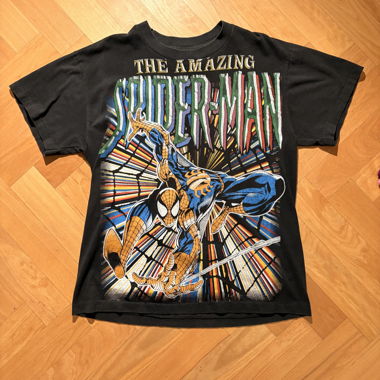 T-shirt Grail Spiderman Resurreccion