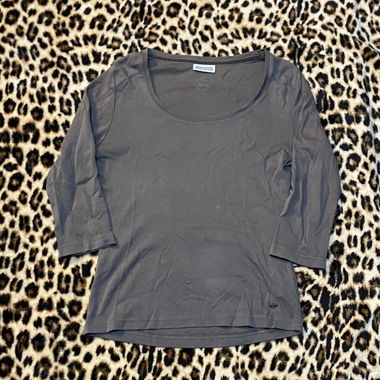 Graues Langarmshirt