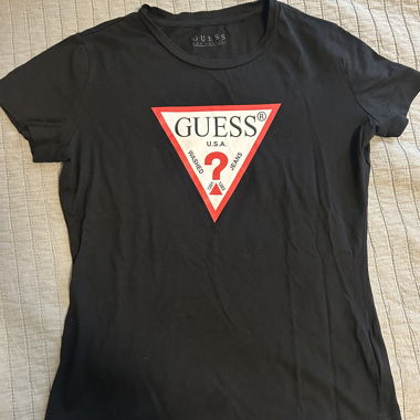 T-shirt nero GUESS