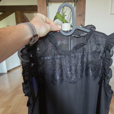 Black blouse 