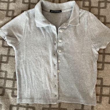 Polo Brandy Melville grigio