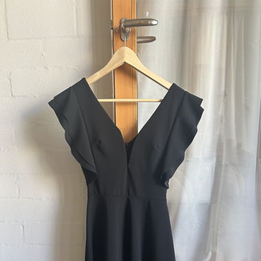 Schwarzes Kleid