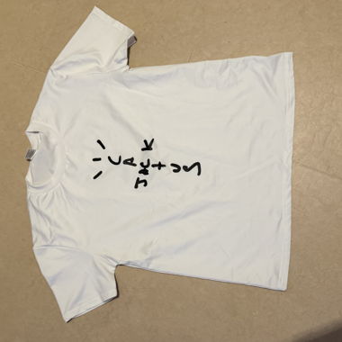 White short-sleeve T-shirt