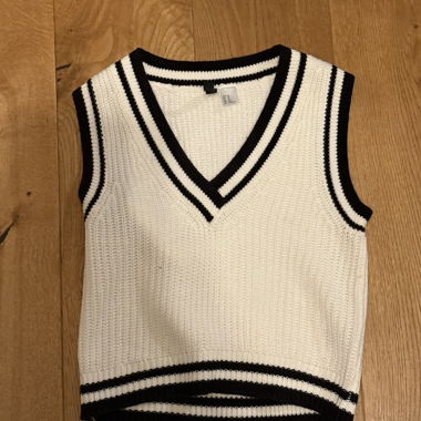 H&M Divided Knit Vest XS