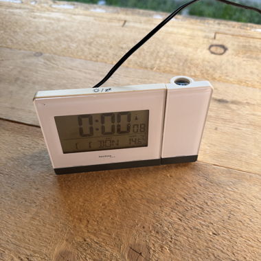 Technoline Wecker-Radio