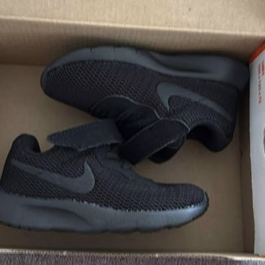 Nike Babyschuhe schwarz