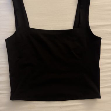 Schwarzes Top