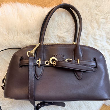 Miu Miu Abenteuer-Tasche