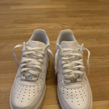 WEISSE AIR FORCE