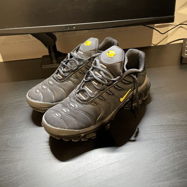 Nike Tns schwarz gelb GR 44