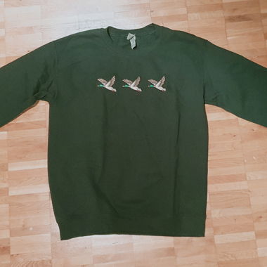 Sweatshirt vert foncé à motifs canards