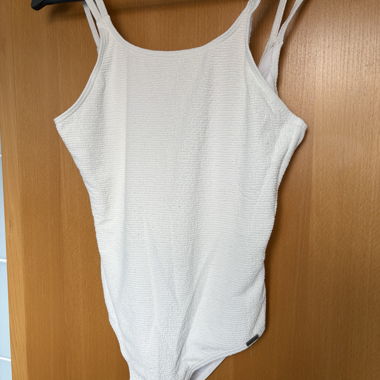 Costume da bagno bianco testurizzato