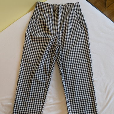 Pantalon classique à carreau- Zara