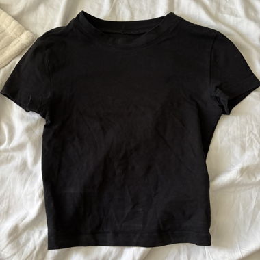 T-shirt mi-crop top