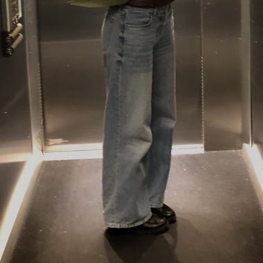 Hellblaue Jeans