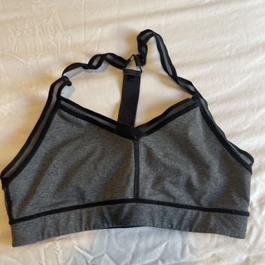 Brassière sport grise 