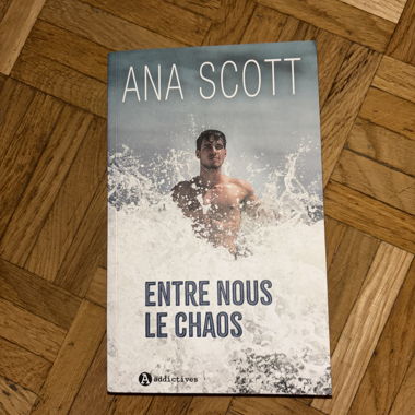 Zwischen uns das Chaos von Ana Scott