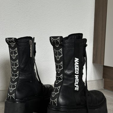 NAKED WOLFE - Rare Old Shoes