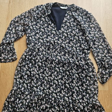 Robe noire à fleurs Pigalle taille 34