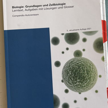 Biologie: Grundlagen und Zellbiologie Lehrbuch