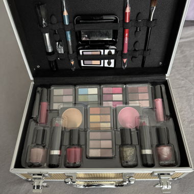 Schminkkoffer mit Make-up Set