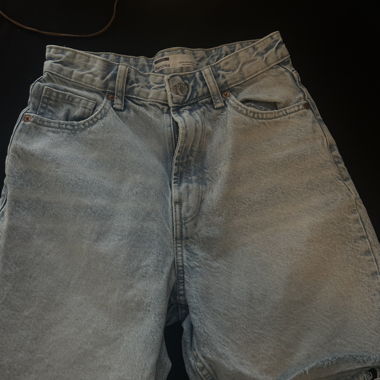 Bershka Bermuda en jean bleu clair Taille 34