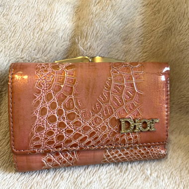 Dior porte-monnaie vintage en cuir croco saumon 