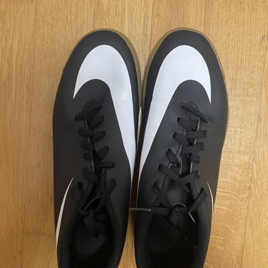 Nike Fussballschuhe schwarz/weis