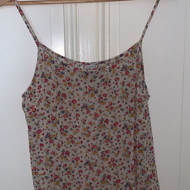 Top fleuri 