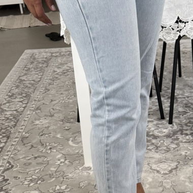 Lot jean bleu clair 38