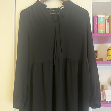 Schwarzes luftiges Kleid 