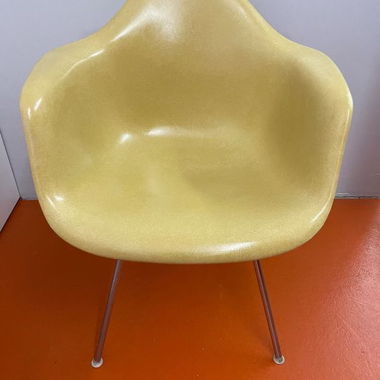 Eames Fiberglas Armchair in ocker light