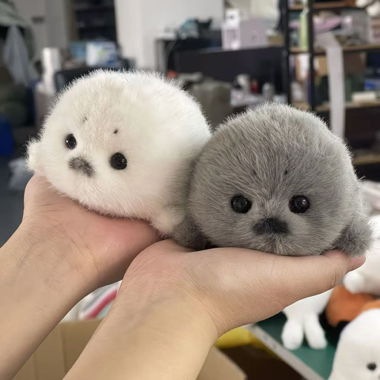 Portachiavi con foca in peluche