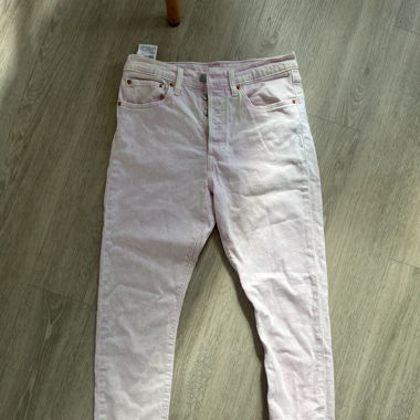rosa Levi’s 501