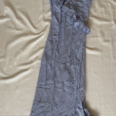 Blaues Midikleid