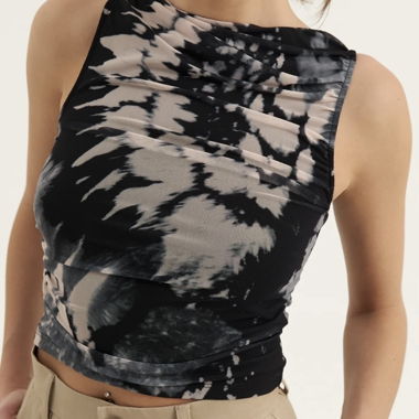 Top corto con motivi tie and dye EVEN&ODD
