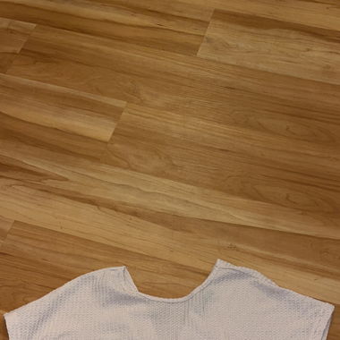 T-shirt mit grossem Rückenausschnitt