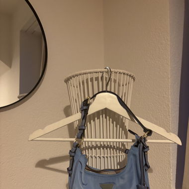Blaue Guess Tasche