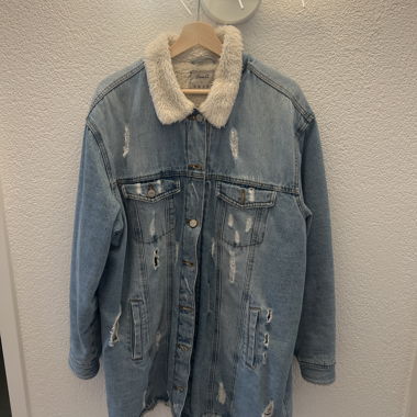 Jeansjacke mit Teddykragen