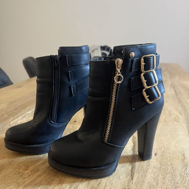 Black heeled ankle boots K by Kookai