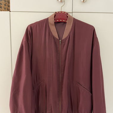 Leichte Jacke aus 100% Seide 