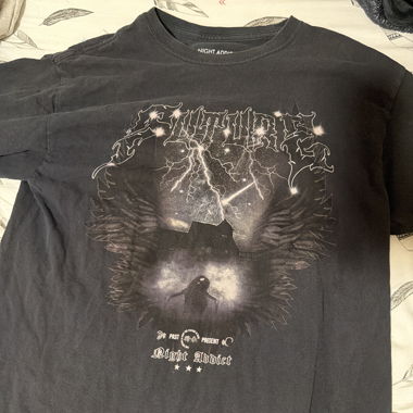 T-shirt Night Addict noir avec imprimé gothique