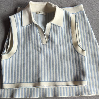 Sandro-Set mit blauen Streifen