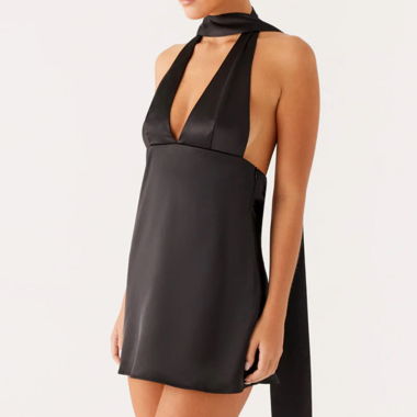 Mini-robe noire en satin Peppermayo