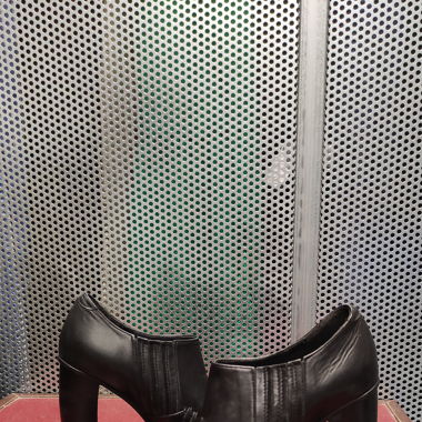 Great style , shoes with heels